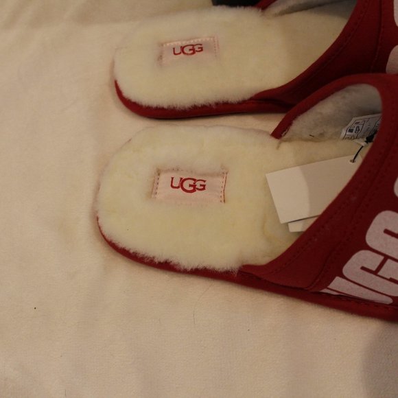 NIB‎ UGG MEN'S SCUFF LOGO RED WHITE SLIPPERS - Picture 8 of 8